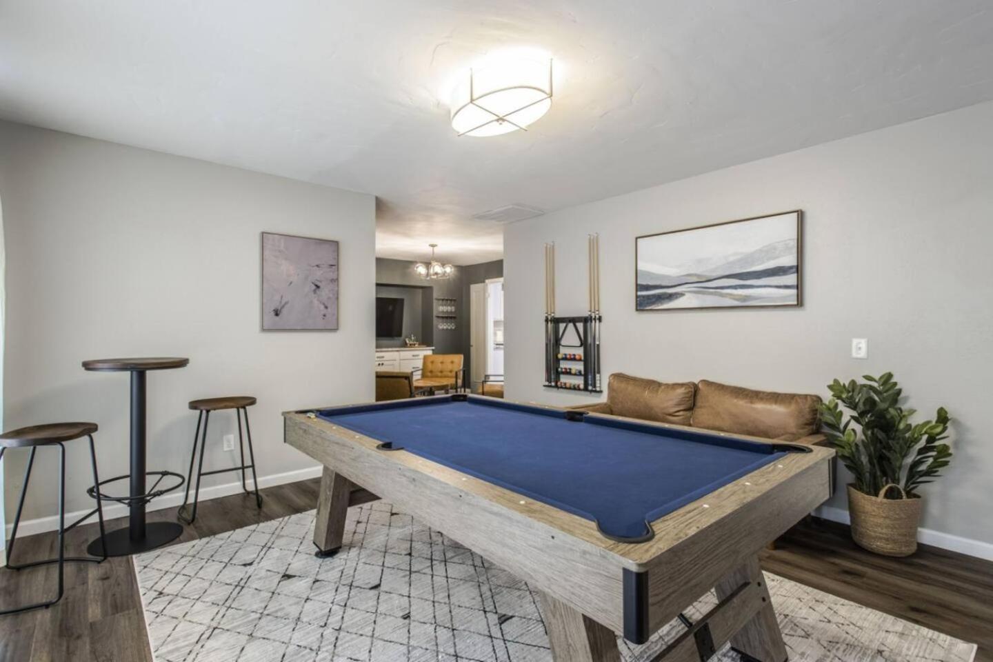 New Hummingbird Haven - Nw Okc, Billiards, Firepit Villa Oklahoma City Eksteriør billede