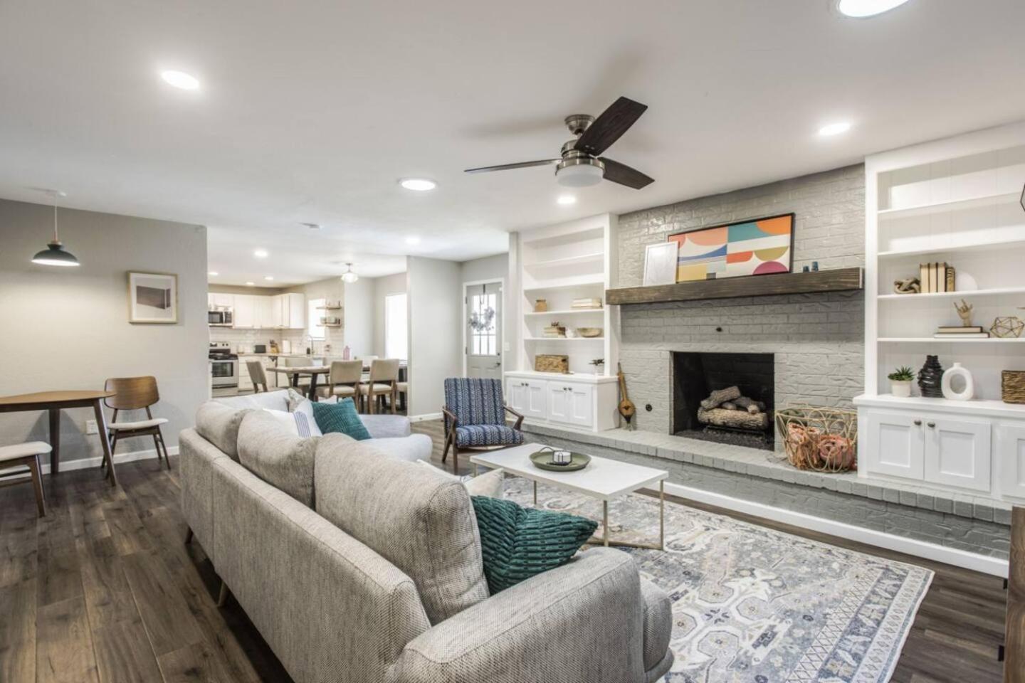 New Hummingbird Haven - Nw Okc, Billiards, Firepit Villa Oklahoma City Eksteriør billede